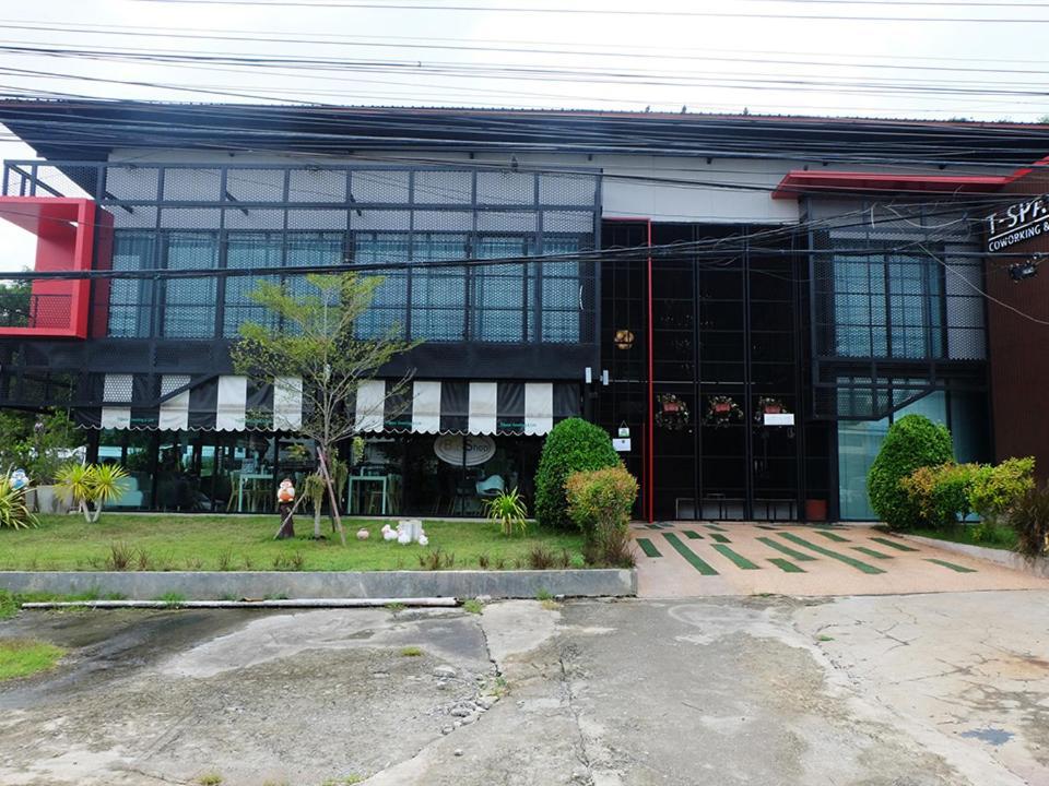 Grandhill Resort&Spa Nakhon Sawan Exterior foto